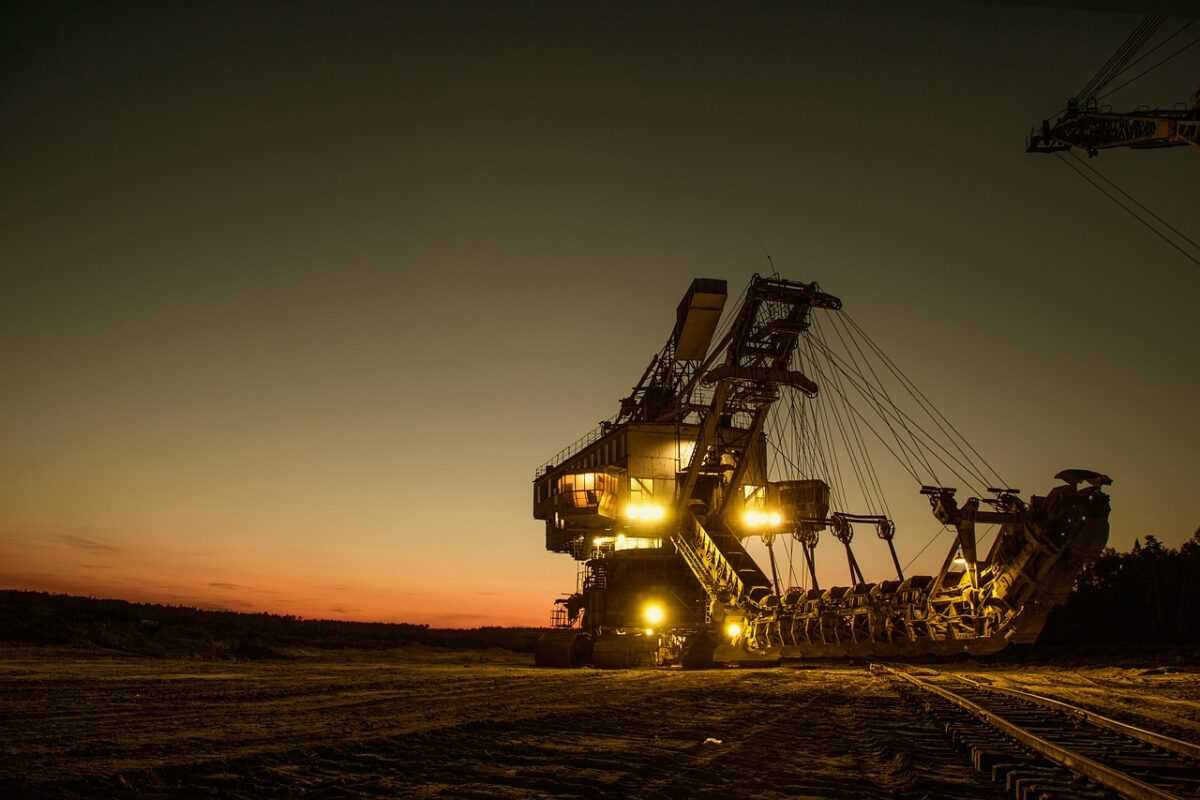 mining excavator, mining, heavy machinery, bucket-wheel excavator, illuminated, night, technology, excavator, dig, industry, construction site, working, construction, mining, mining, mining, mining, mining, construction, construction, construction